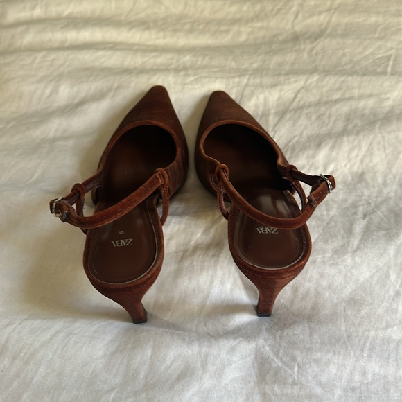 Velvet slingbacks - Picture 4 of 4